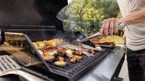 gas bbq grill cooking